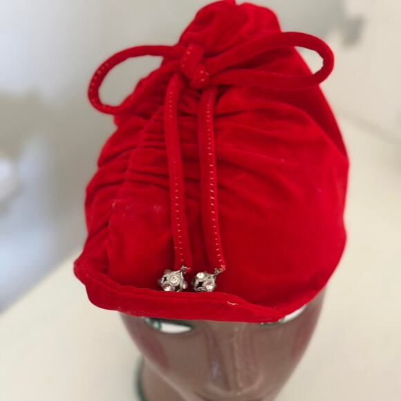 Debette New York Red Velvet Drawstring Turban Hat 1950s Silver Floral Tips - Picture 4 of 4